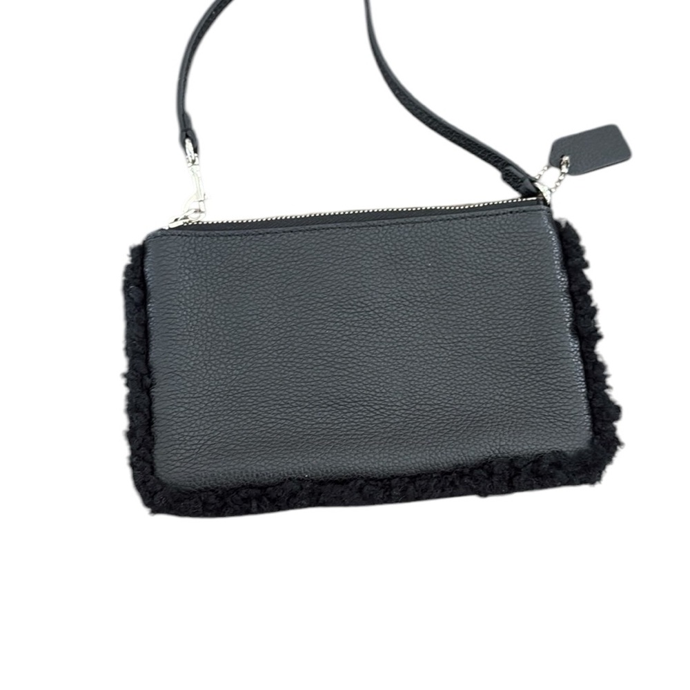 Coach Wristlet Black Pebbled Leather W/ Black Shearling Trim F64709 - Picture 3 of 4
